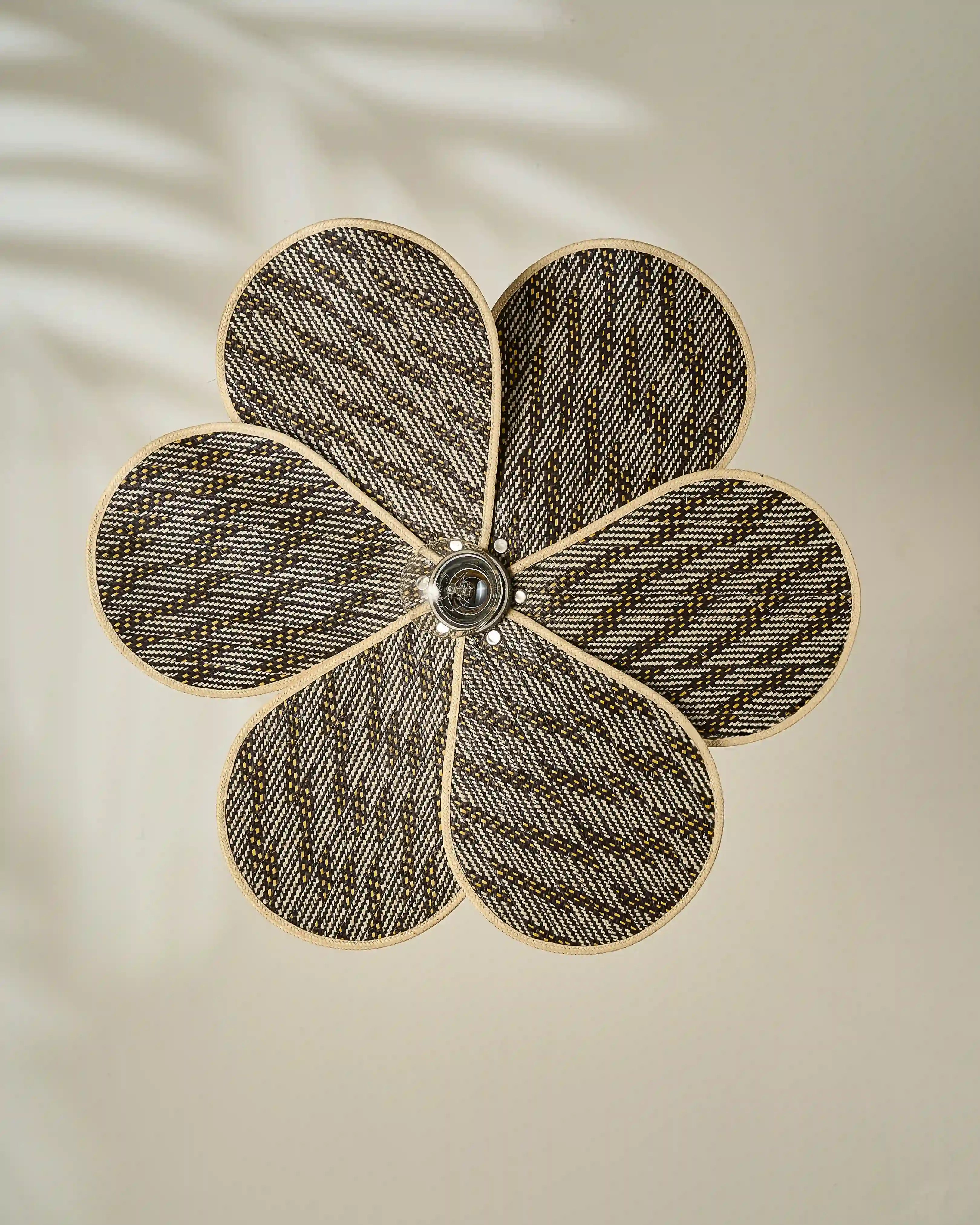 LAMPARA FLOR ZENÚ