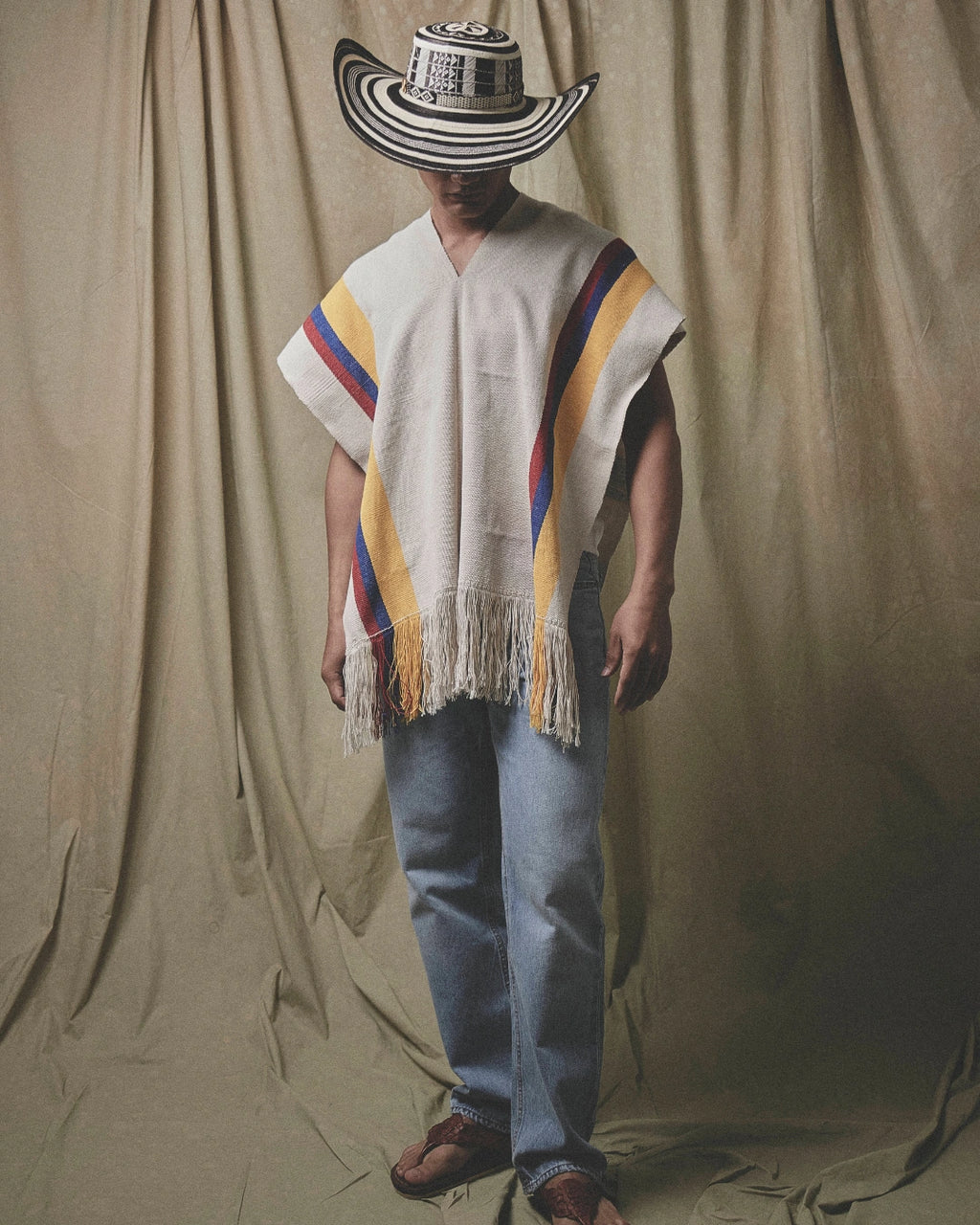 PONCHO COLOMBIANO